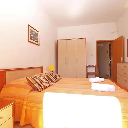 Apartament Lidija 1305 Pula