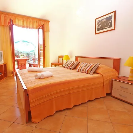 Lidija 1305 Apartament