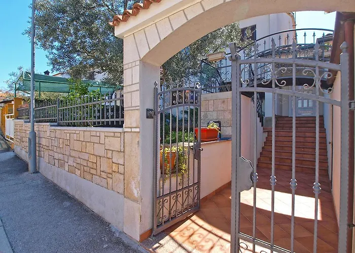 Lidija 1305 Апартаменты