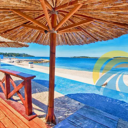 Apartment Lidija 1305 *